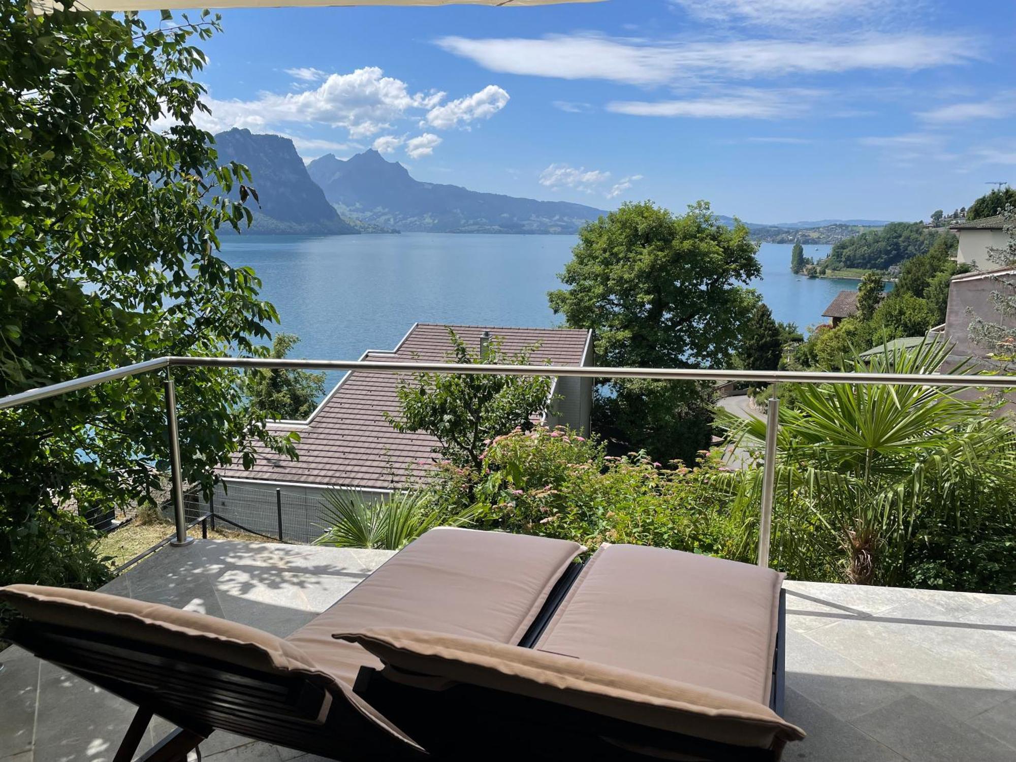 Villa Bootsmann Mit Spektakulaerer Seesicht Nahe Badestrand Vitznau Exterior foto